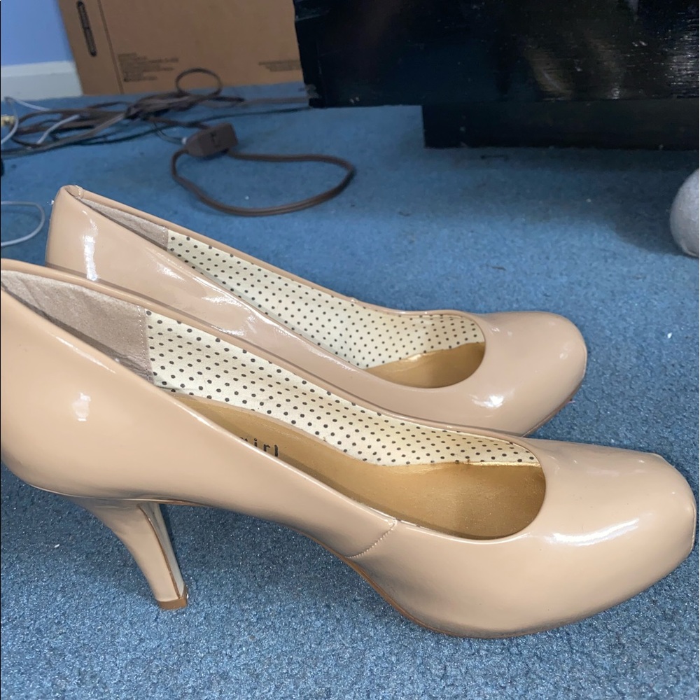 Hardly Worn tan madden shoes